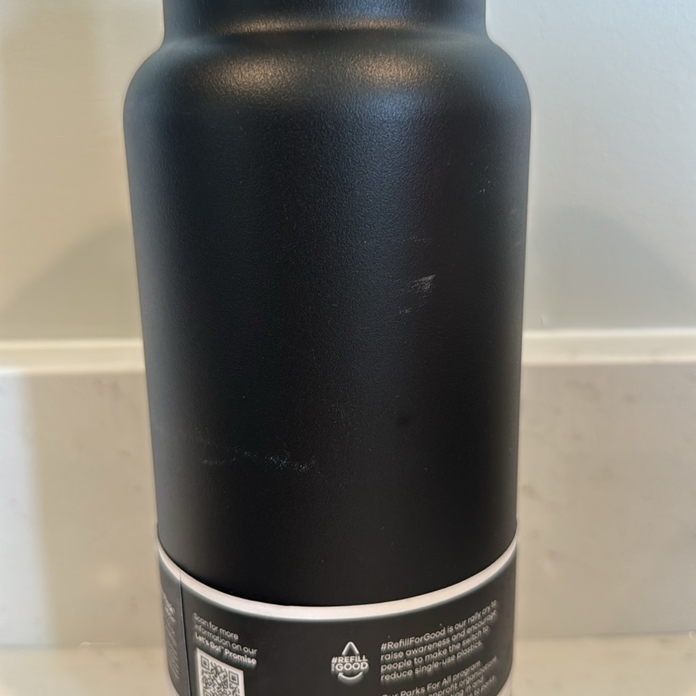 Hydro Flask Matte Black Bottle with Flip Lid - Picture 6 of 6